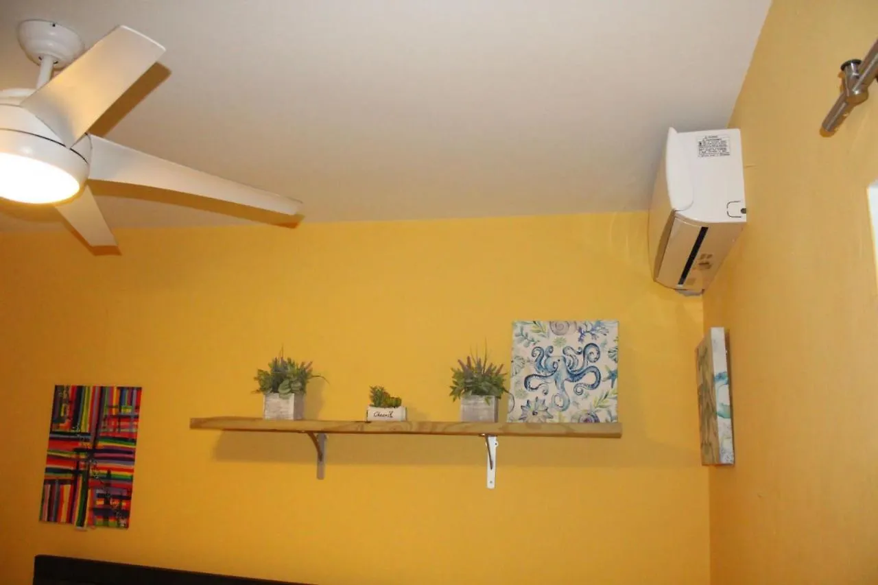 Condado Beach Apartment サンジョアン