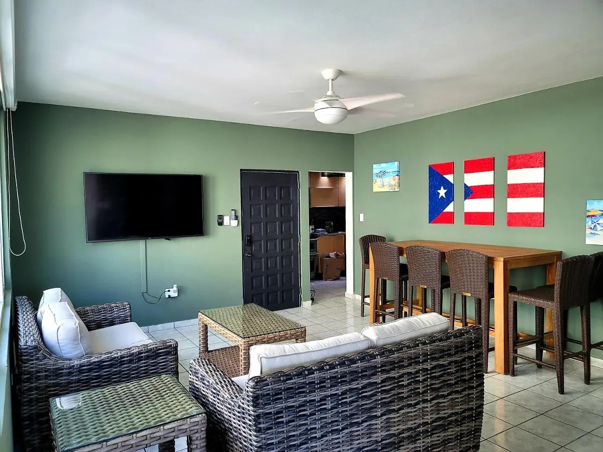 Condado Beach Apartment サンジョアン